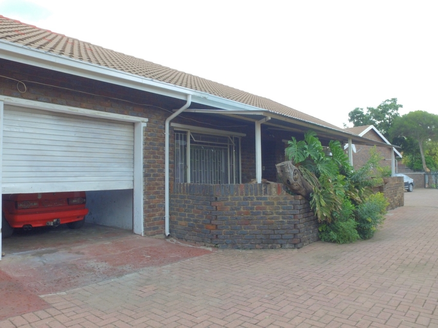 2 Bedroom Property for Sale in Protea Park North West